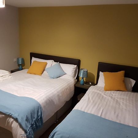 Lynch'S On The Pier Bed and Breakfast Castletownbere Εξωτερικό φωτογραφία
